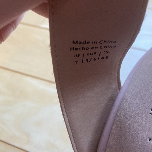 Pink Heels - Picture 6 of 6